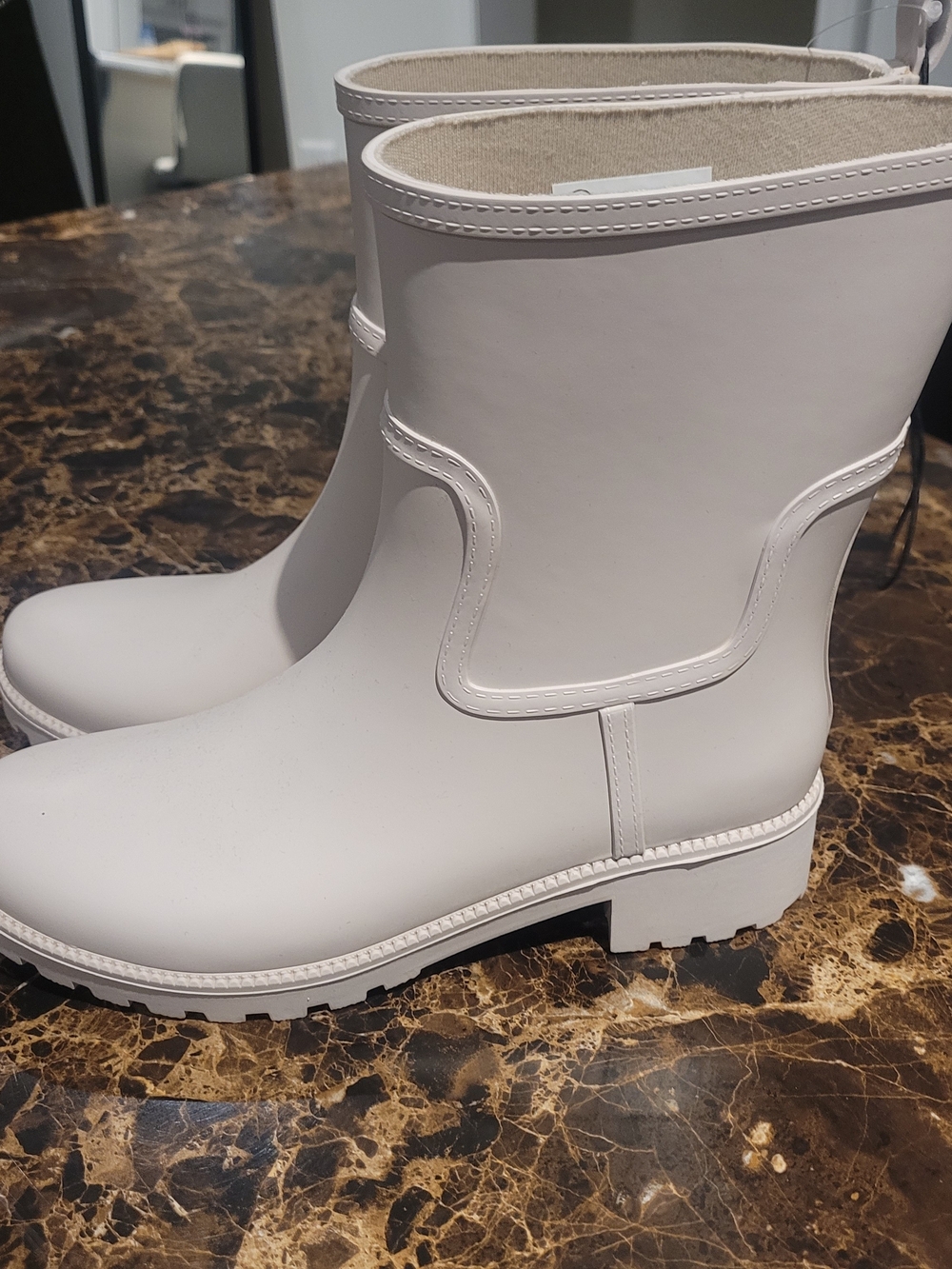 Time and Tru Rain Boots Women’s Size 8 Cream Beige Waterproof NWT - Picture 5 of 6